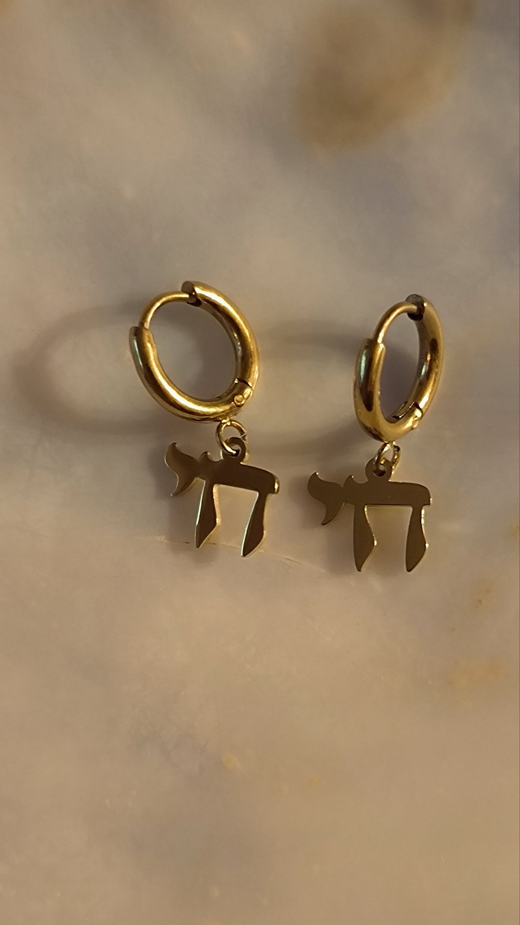 Boucle d'oreille Hai