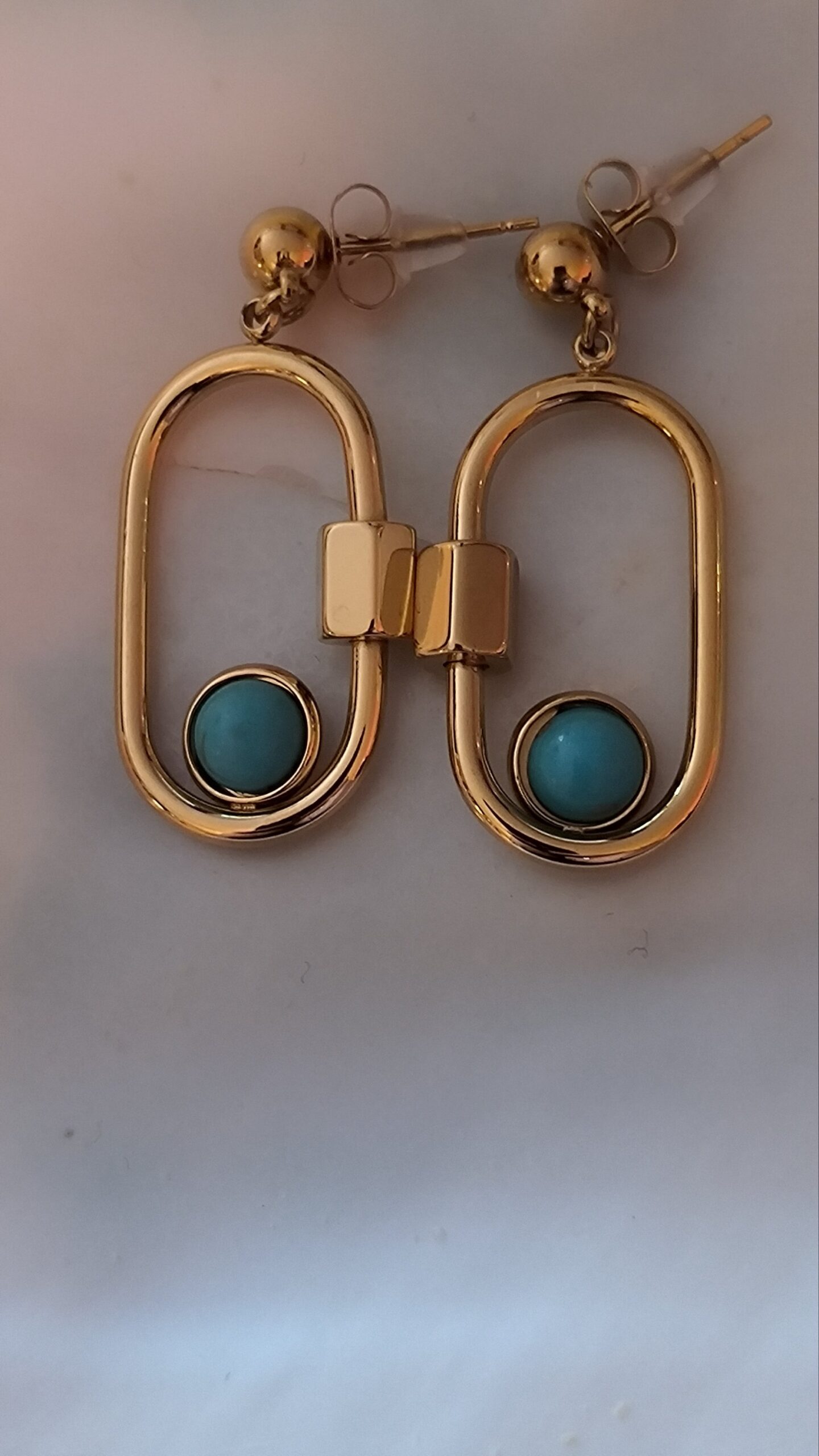 Boucle d'oreille mousqueton
