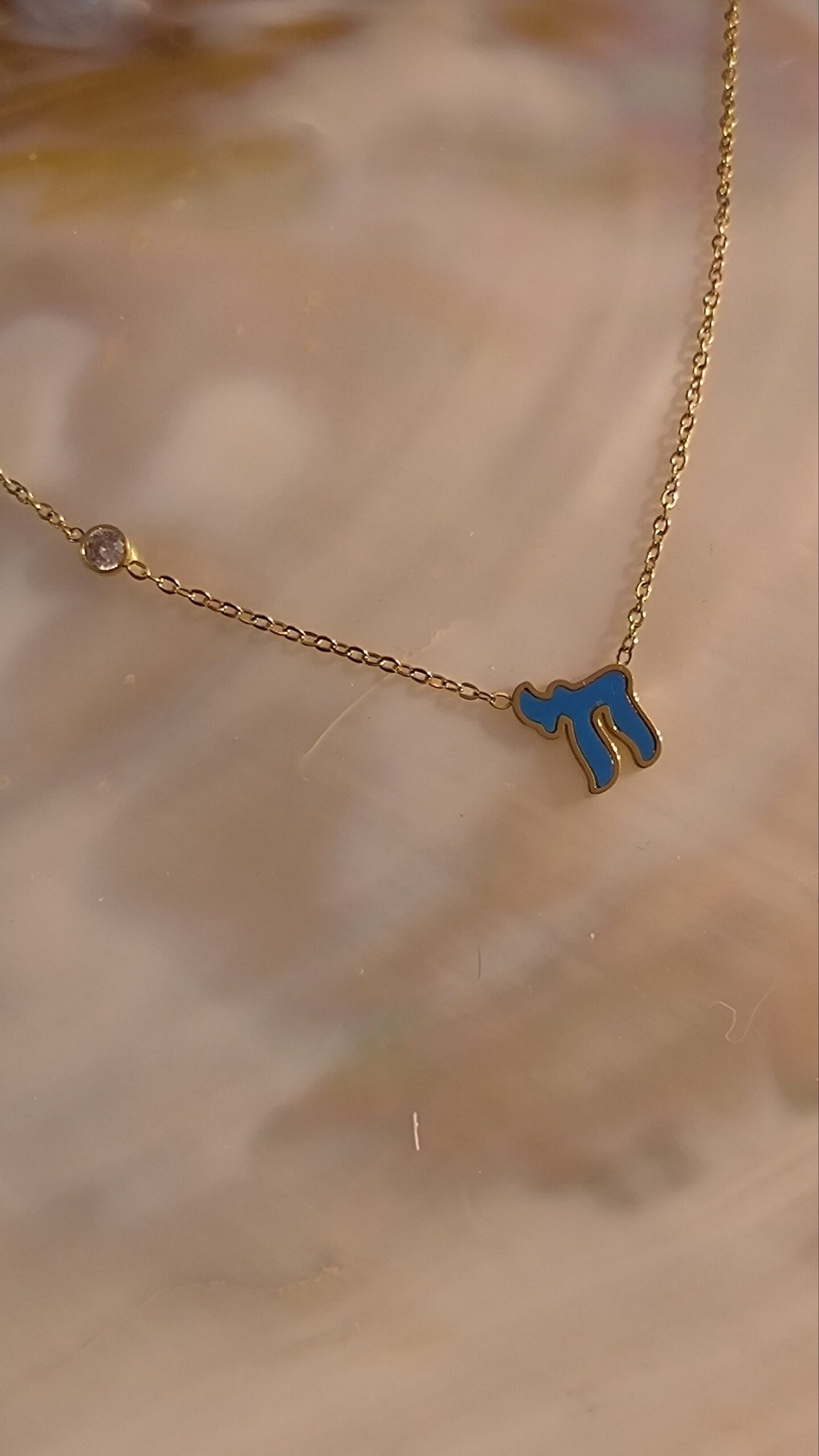 Collier hai
