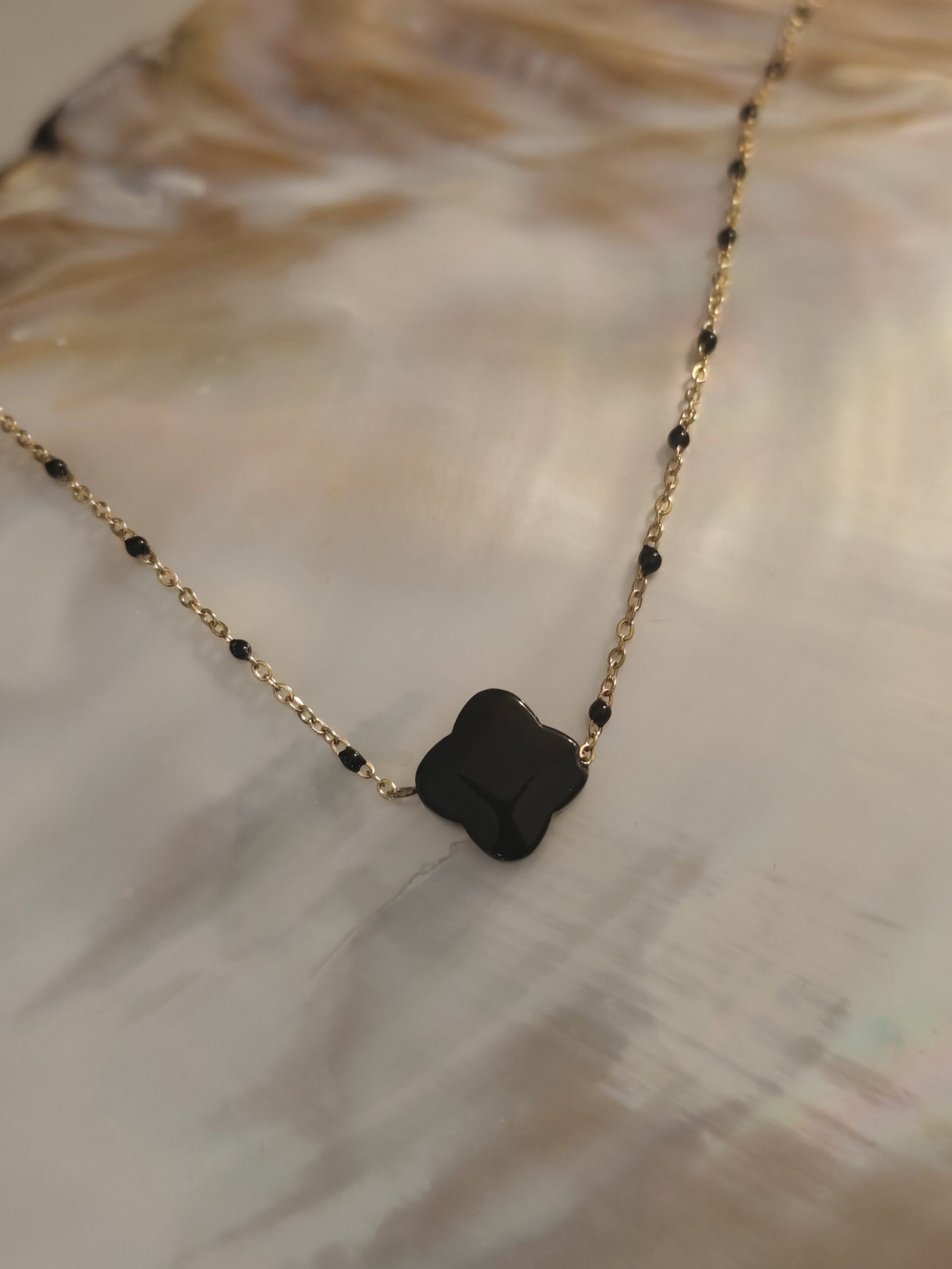 Collier pépite perle
